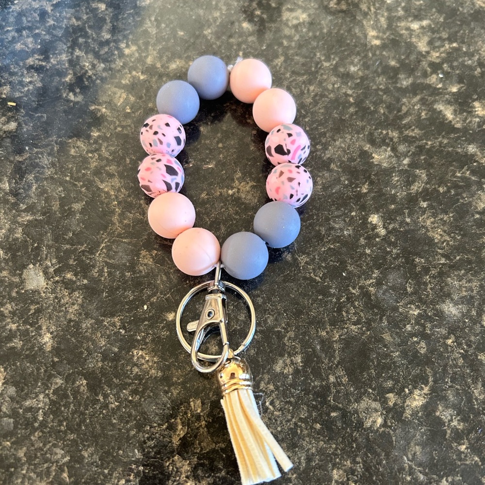 Keychain Bracelets - Picture 15 of 16